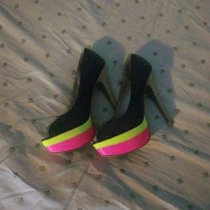 Cute barely worn size 8 heels